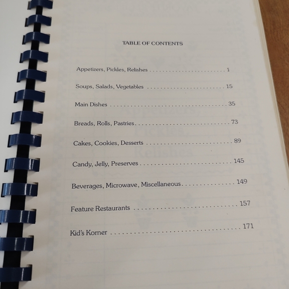 Vintage cookbook from 1991 ABCDe...licious addition any kitchen. Oak Lawn School - Picture 4 of 12